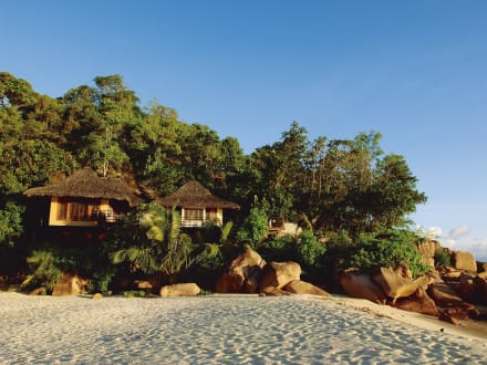 Constance Lemuria — Praslin