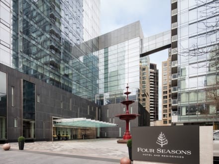 Four Seasons Hotel Toronto — Toronto