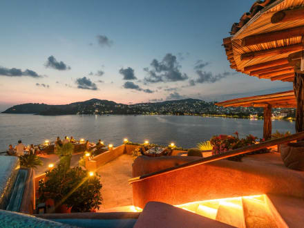 La Casa Que Canta — Zihuatanejo