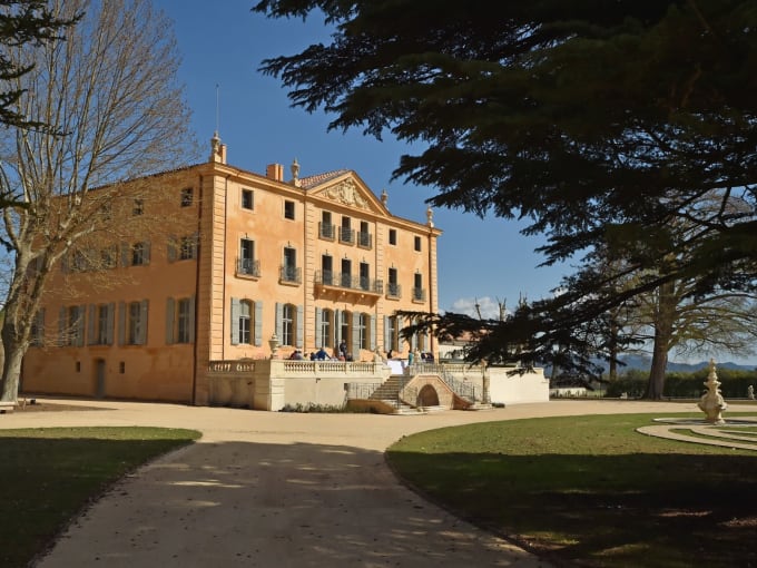 Château de Fonscolombe, Le Puy-Sainte-Réparade