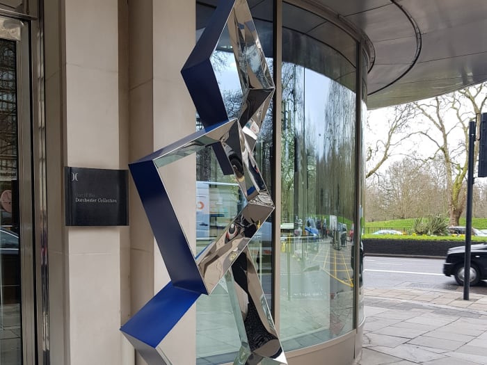 Sculpturale 45 Park Lane Londres