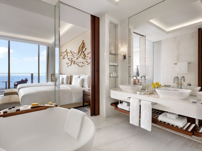 Elegant Atlantis The Royal Dubai