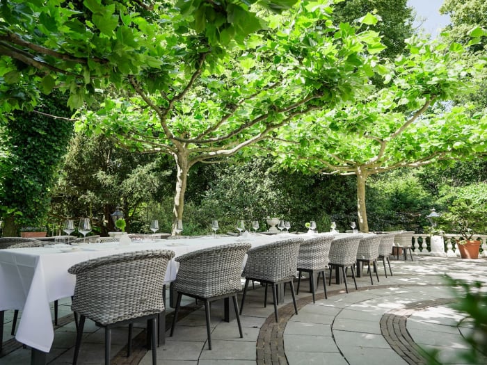 Charmant Hôtel Central Park Voorburg en plein air
