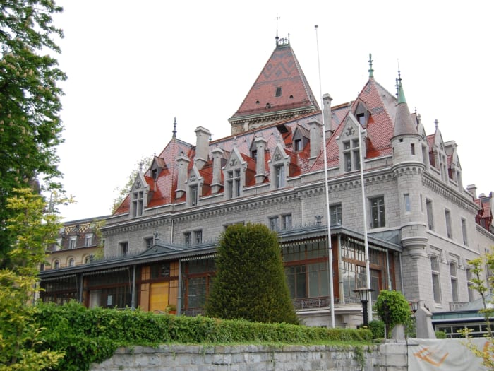 Elegant Chateau d'Ouchy Lausanne