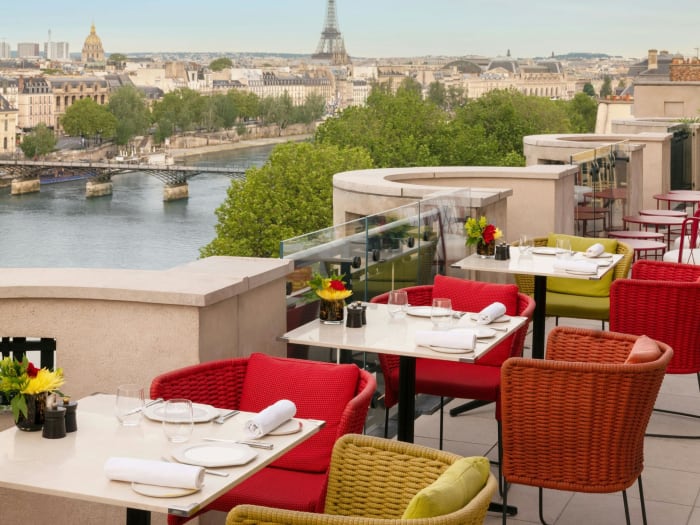 Le Tout-Paris