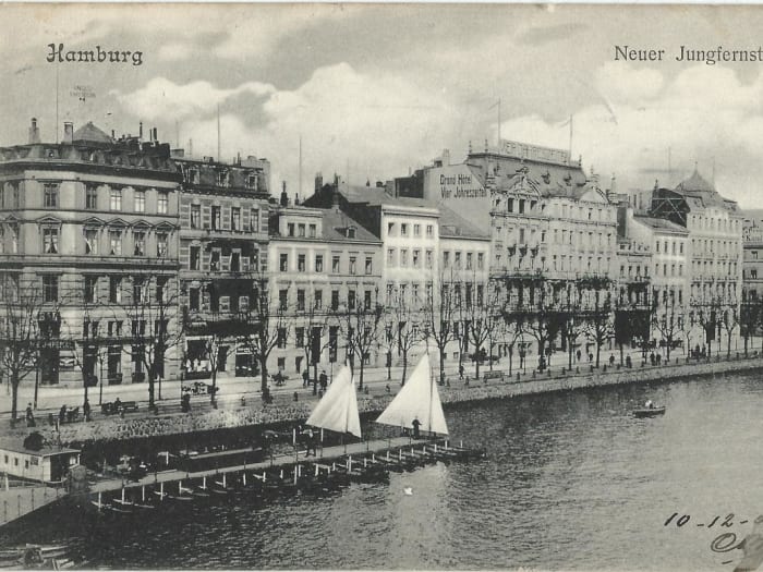Historique Fairmont Hotel Vier Jahreszeiten Hamburg