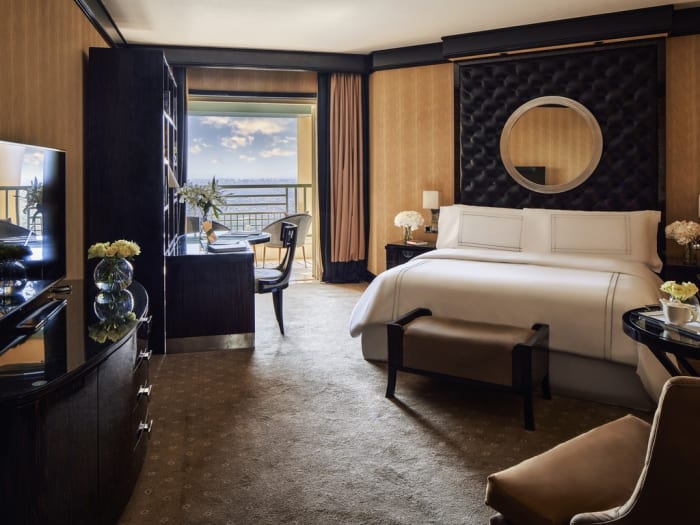 Chic Fairmont Nile City Cairo