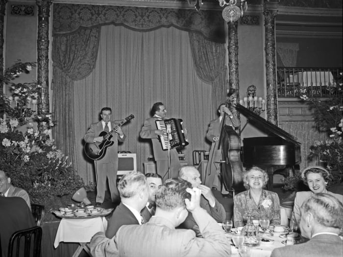 Welcoming atmosphere at Fairmont Olympic Hotel Seattle