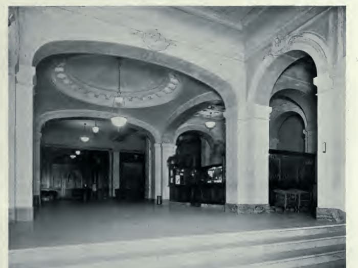 Elegant Fairmont Palliser Hotel Calgary