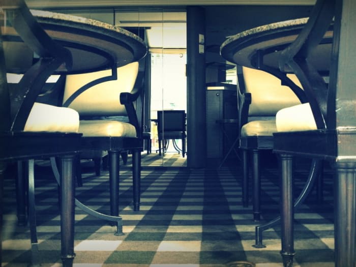 Chic Four Seasons Hotel DIFC Dubai