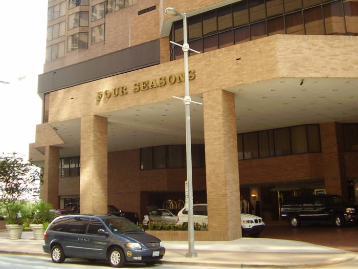 Elegant Four Seasons Hotel Houston in Houston
