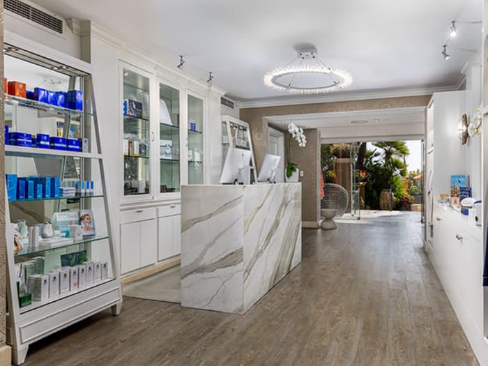 Elegant Four Seasons Hotel Los Angeles at Beverly Hills Los Angeles