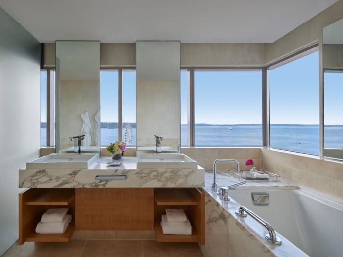 Elegant Four Seasons Hotel Seattle