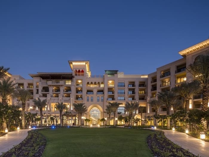 Elegant Four Seasons Resort Dubai at Jumeirah Beach Dubai