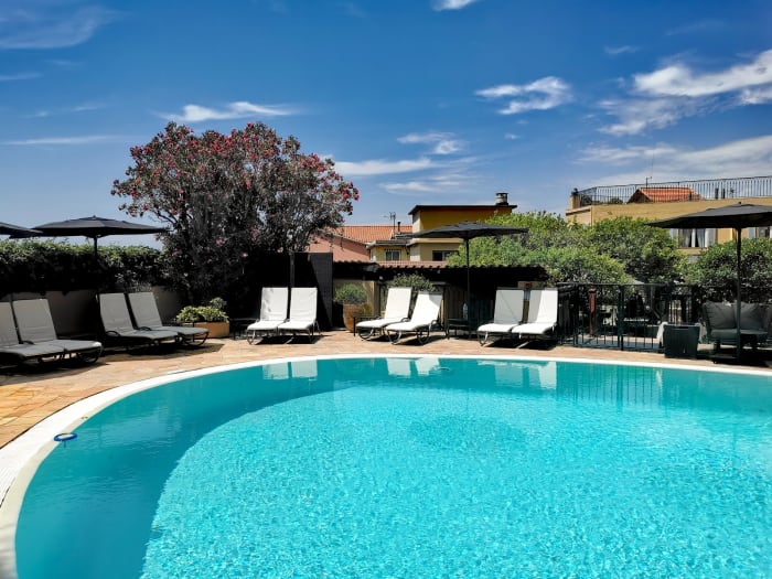 Inviting Hotel La Perouse Nice
