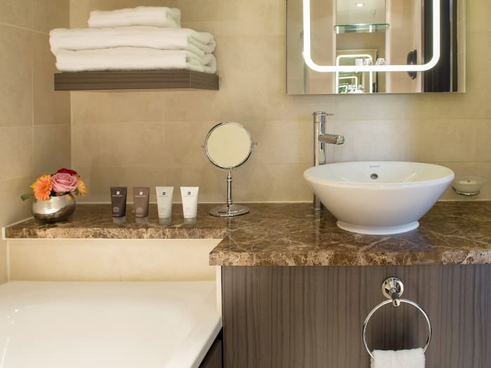 Stylish Jumeirah Lowndes London