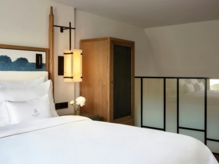 Elegant room St. Regis Budapest