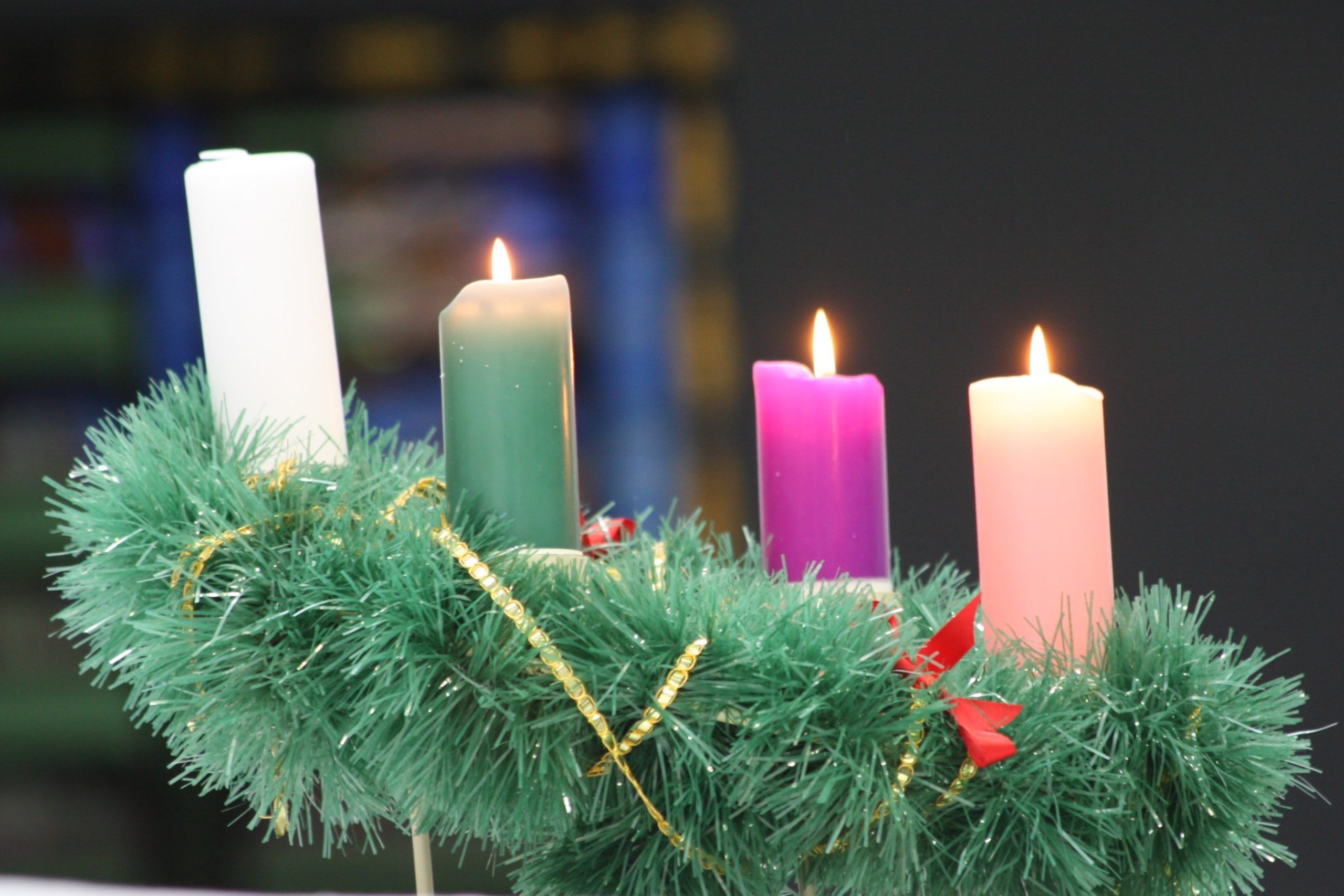 A reflexão sobre o significado e a simbologia da coroa do advento