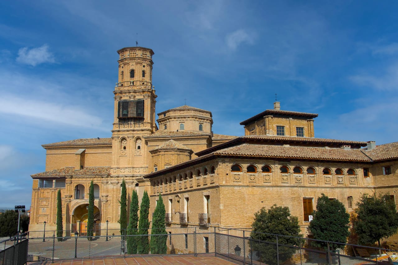Exterior de la Parroquia de Santa Eufemia en Villafranca.