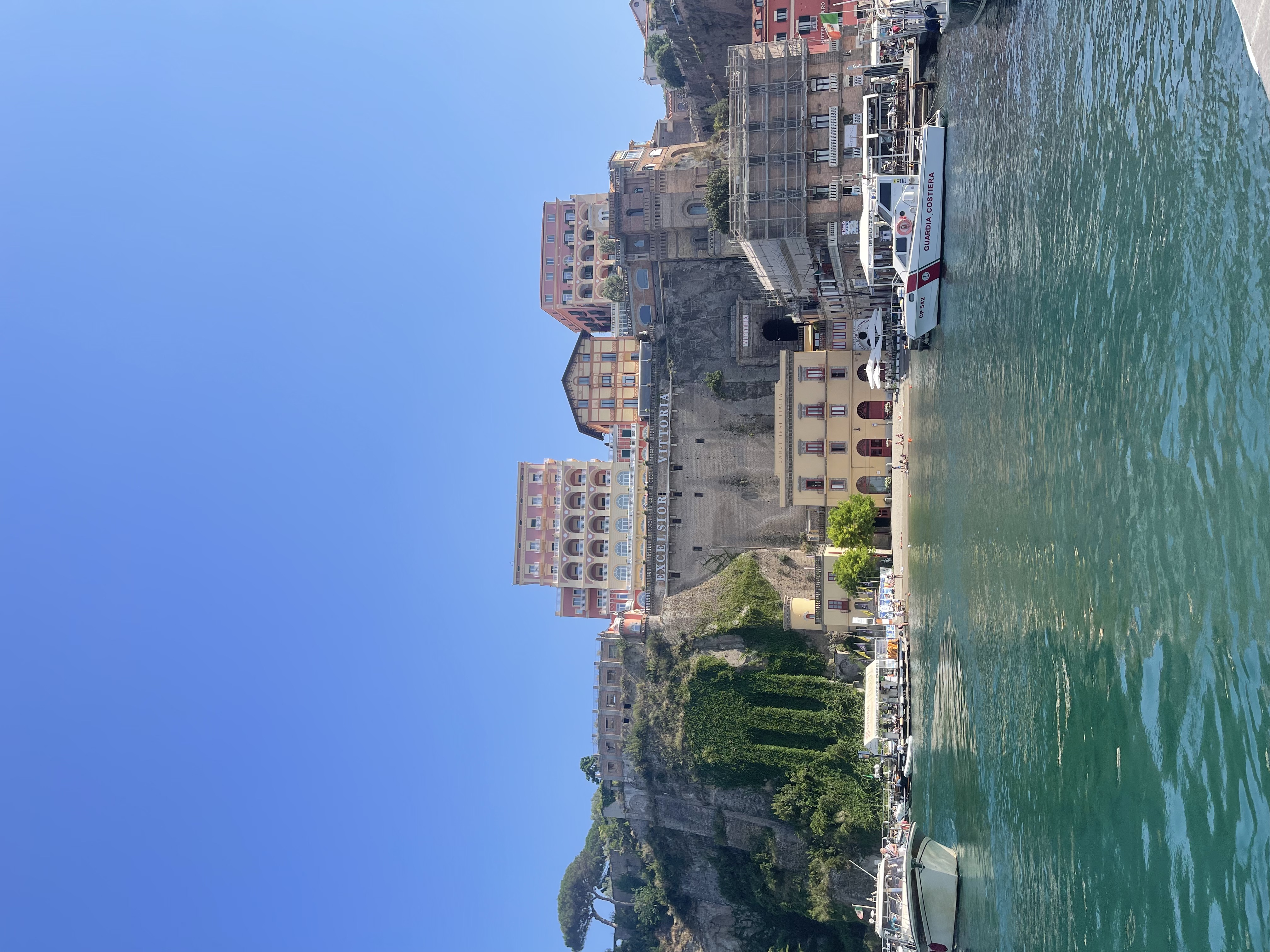 Coin Toss at Trevi Fountain - Ensuring a Return to Rome