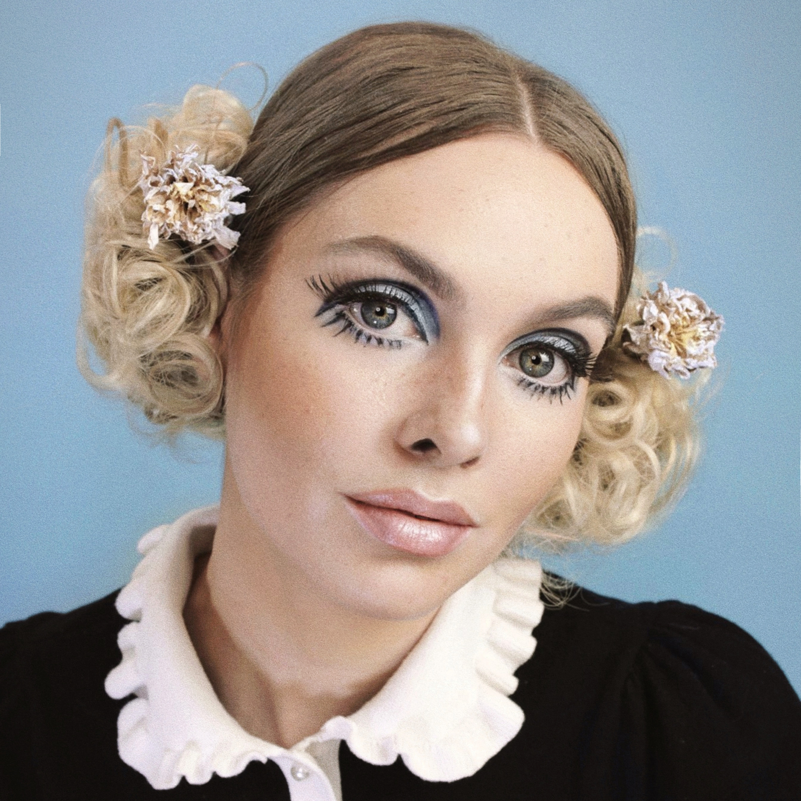 MOD Twiggy Makeup Tutorial