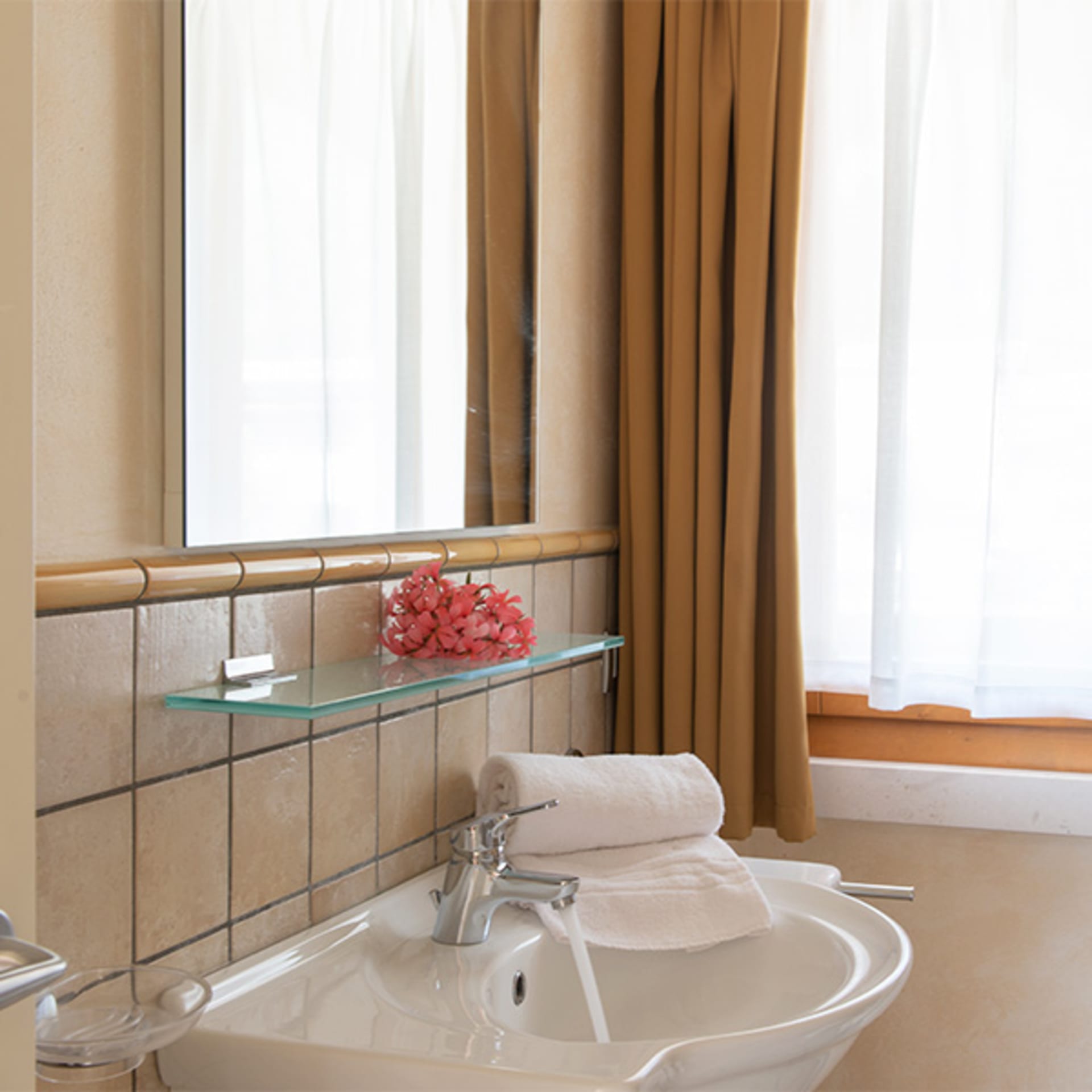 Bathroom – One-bedroom apartment, Residence La Berna