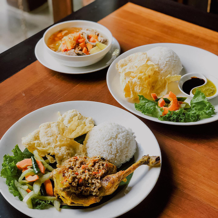 Sop Buntut & Ayam Mercon