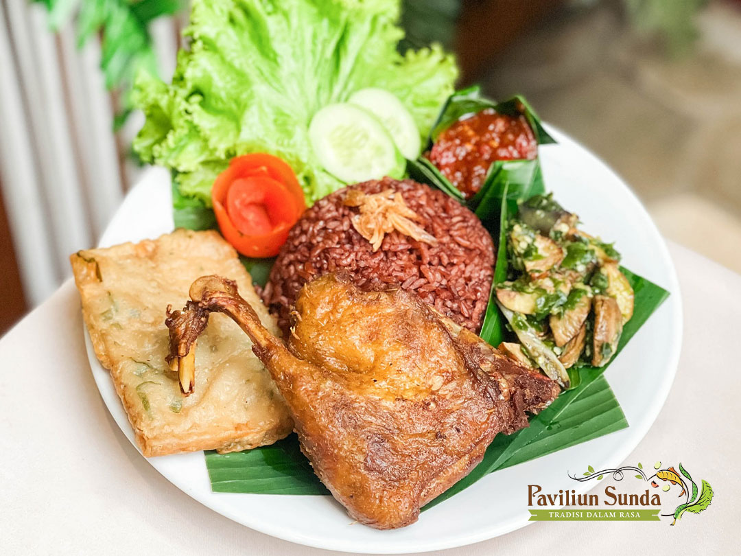 Bebek Goreng Nasi Merah