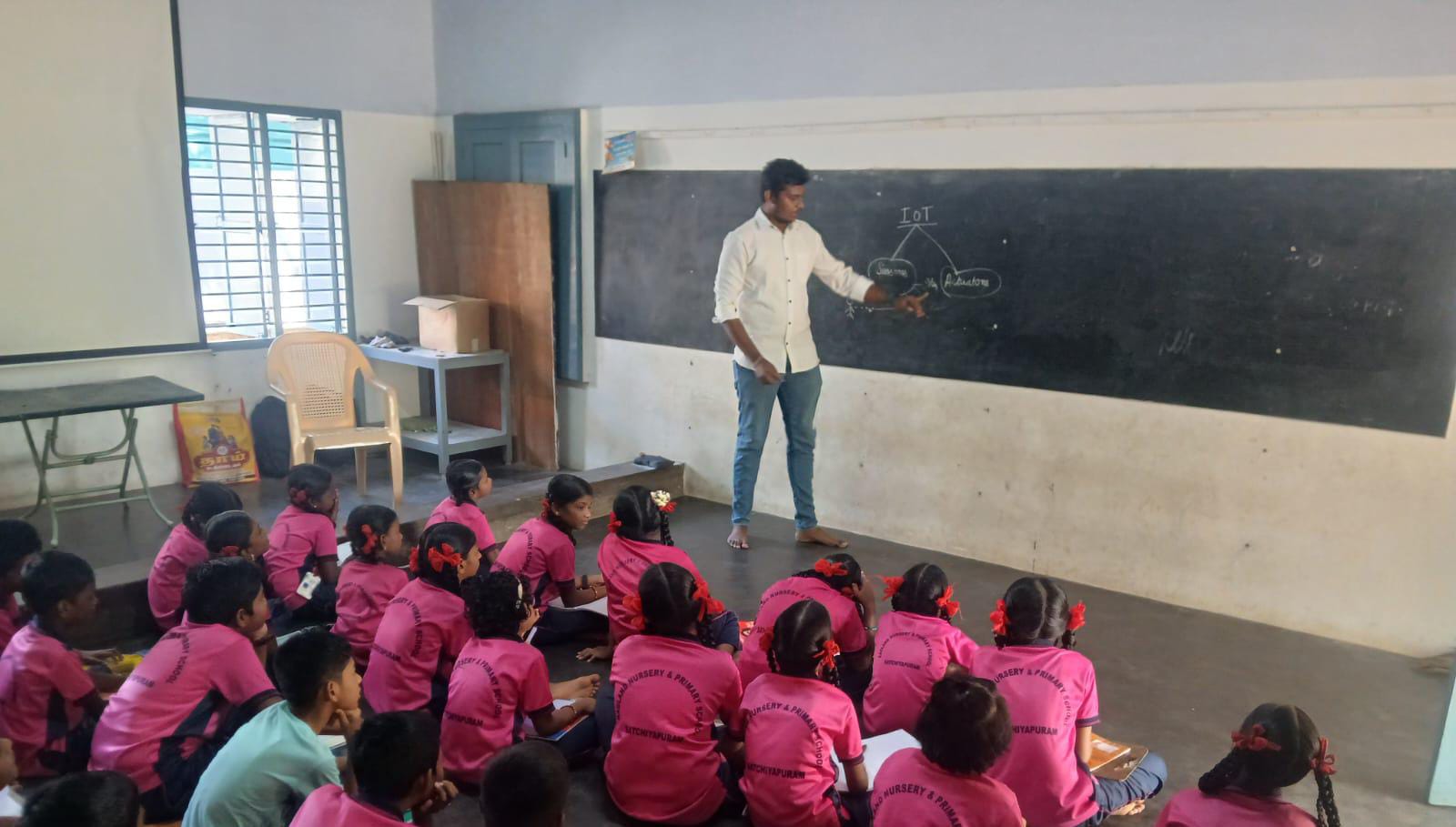 Introduction to IoT and Arduino Programming for Primary School Students