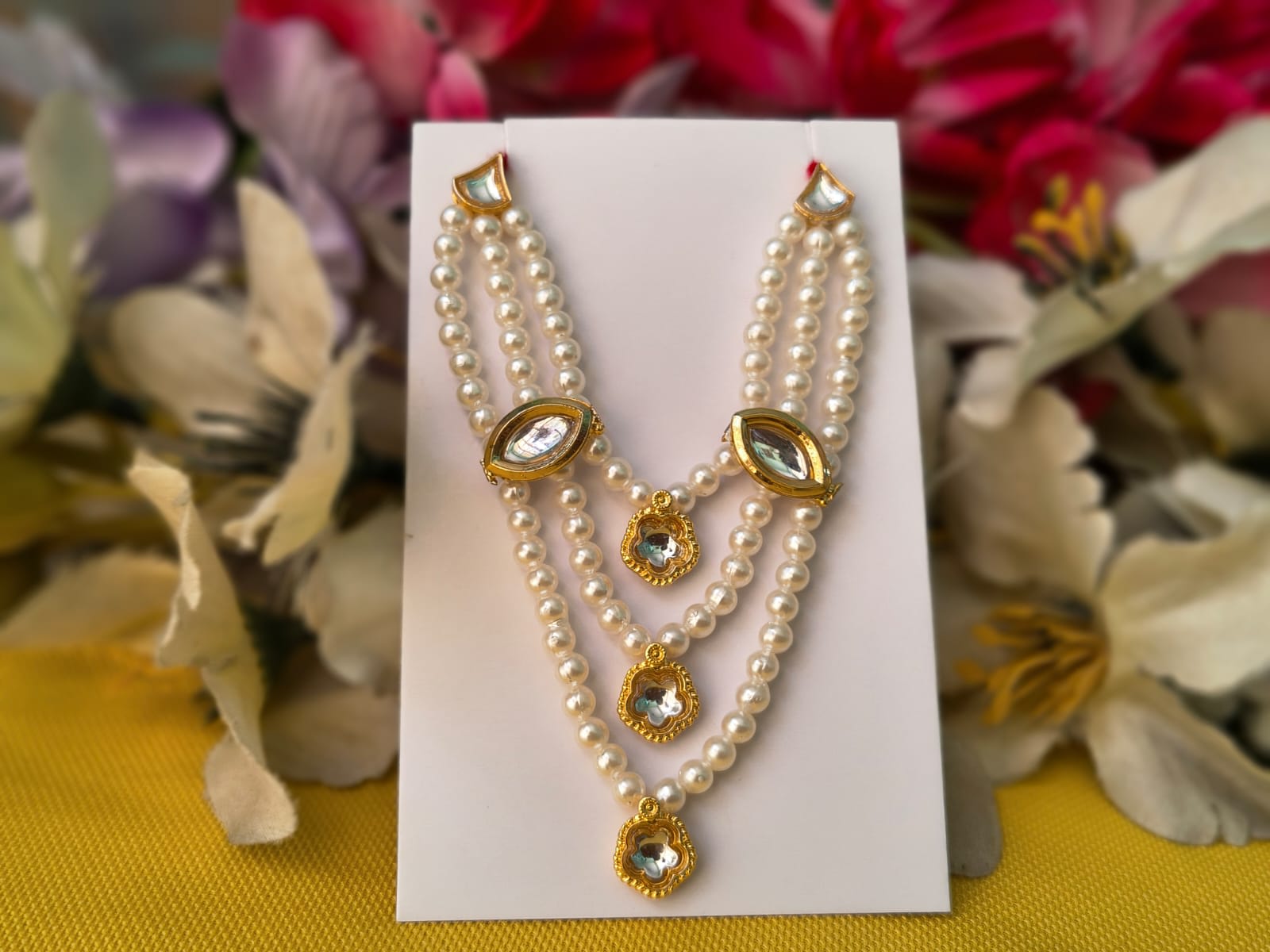 Triplae layer Pearl Kundan Haar