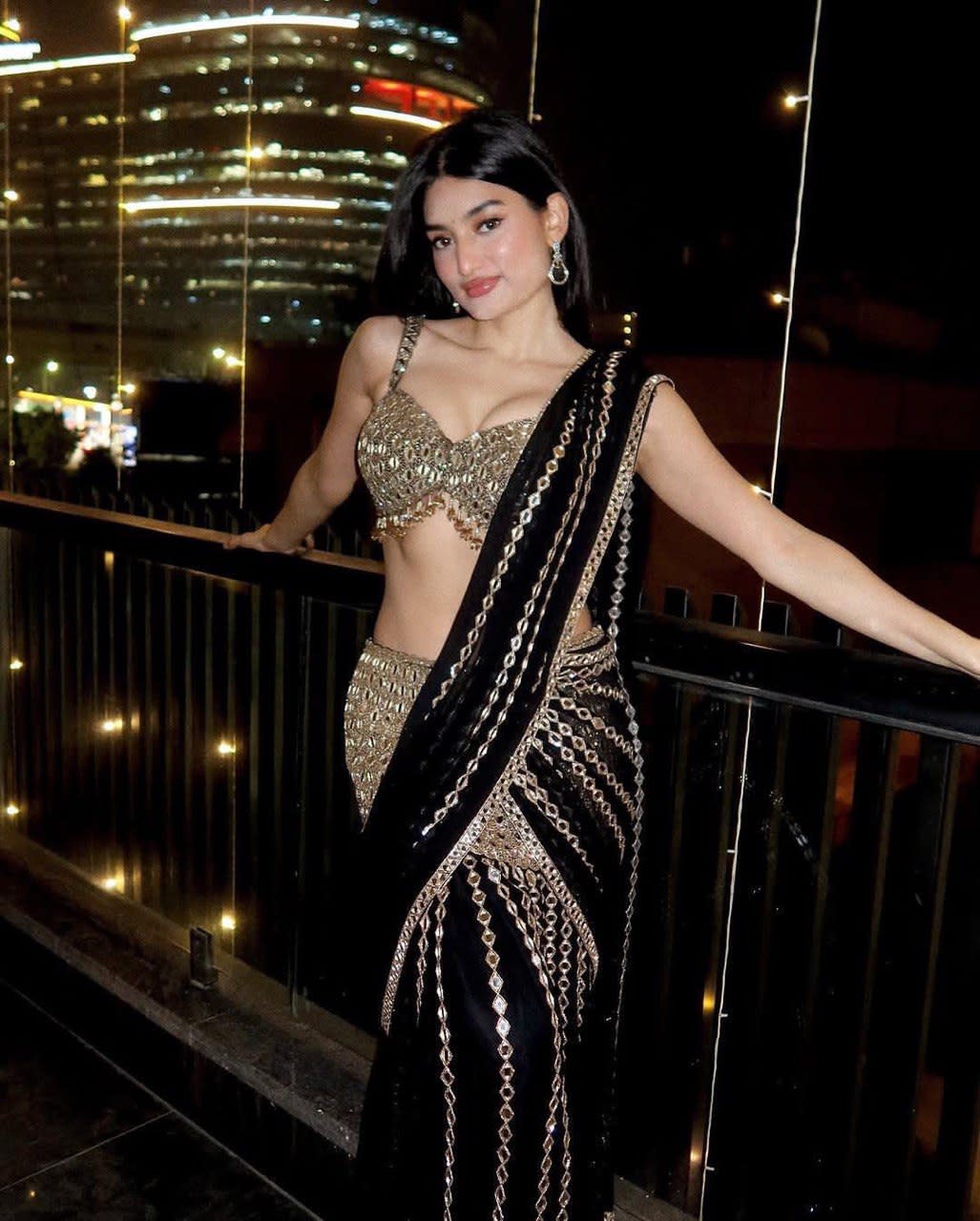 Faux Georgette Ready-to-Wear Real Mirror Work Saree - View 4
