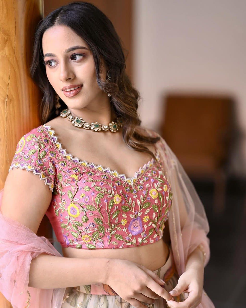 Exclusive Lehenga Choli Set - View 4