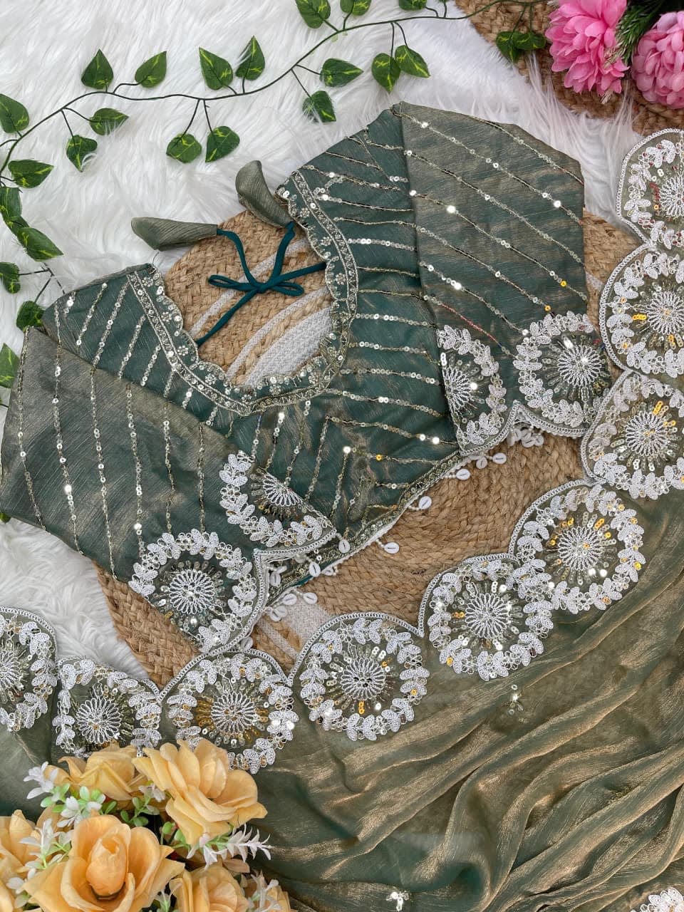 Pure Soft Fendy Chiffon Two-Tone Saree (With Stitched Blouse) - View 8