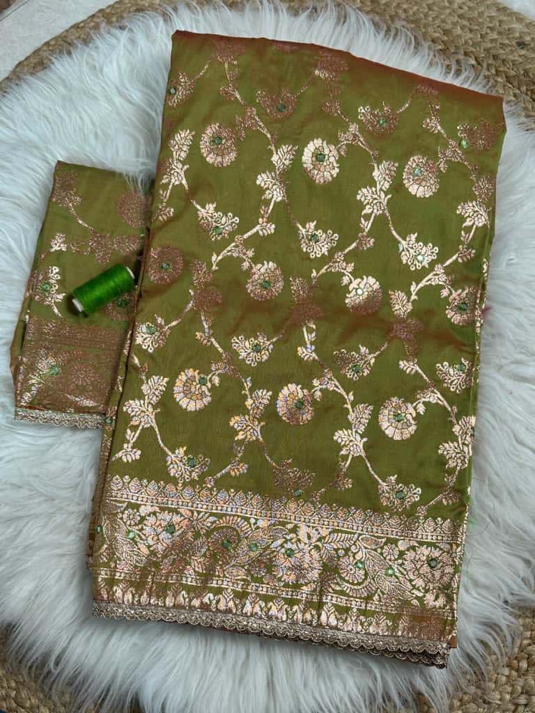 Luxurious Banarasi Zari Weave Saree with Mirror Highlights - View 4
