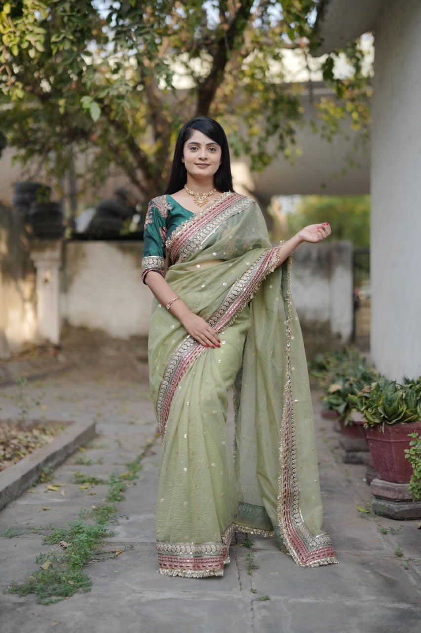 Adorable & Most Beautiful Designer Banarasi Crush Saree - View 6