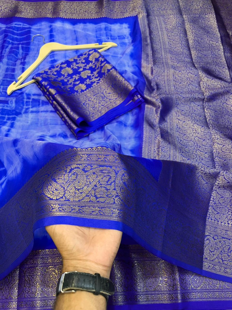 Banarasi Warm Soft Silk Saree – From the City of Banaras - View 3