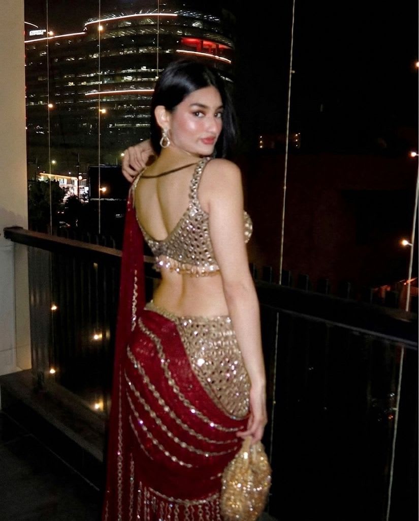 Ready-to-Wear Mirror Work Saree - View 4