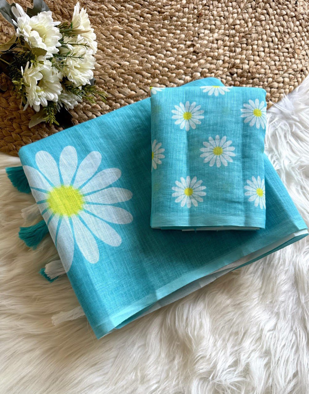 Pure Linen Digital Floral Saree - View 6