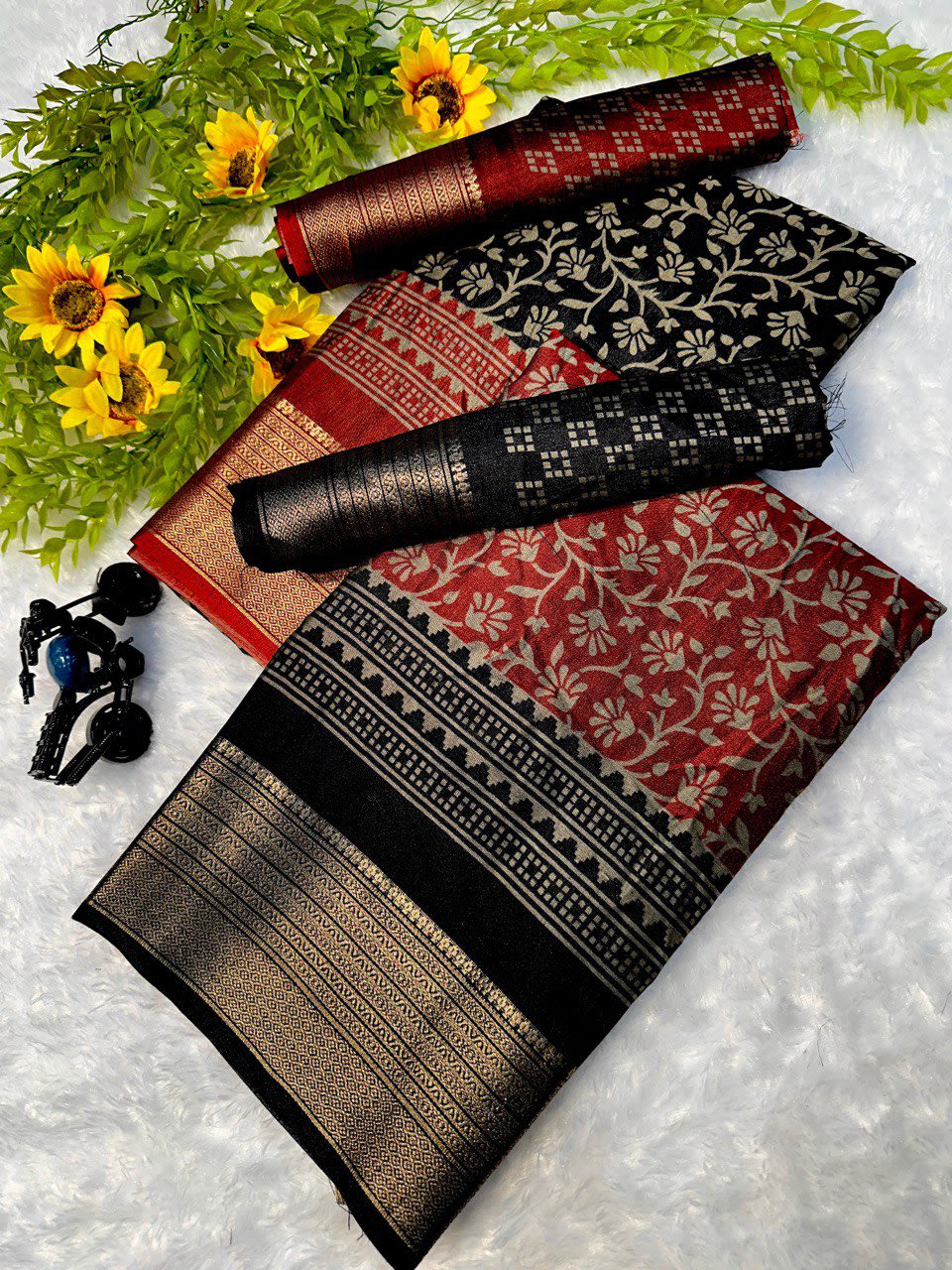 Dola Silk Saree with Pen Kalamkari Design - View 3