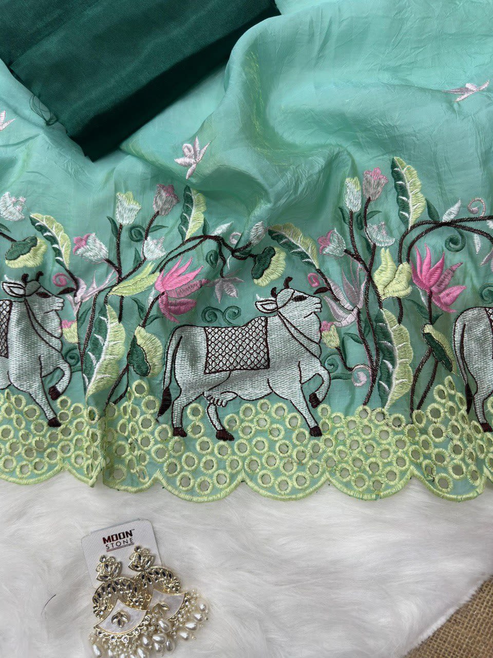 A New Gold Crush Saree - Shine with Grace & Beauty - View 3