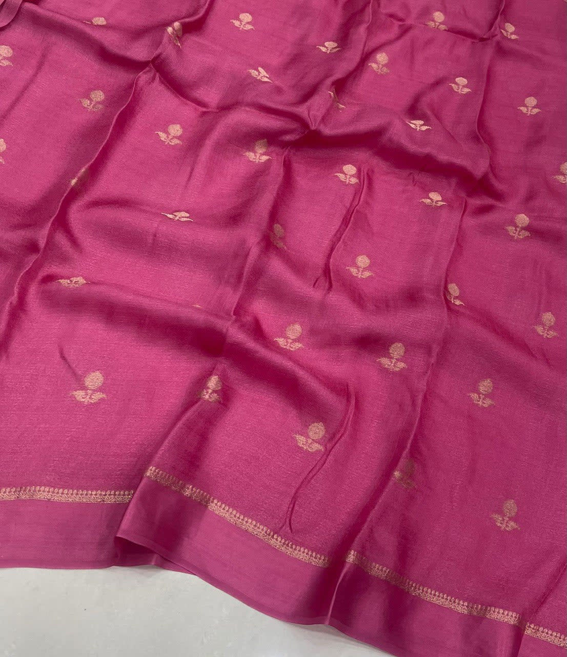 A Pure Soft Viscose Khadi Silk Saree with Satin Border & Jacquard Leaf Design - View 3
