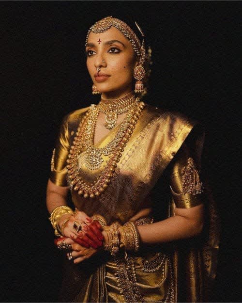 A Actress Shobita-Inspired Banarasi Saree - Elegant Silver-Gold Weave