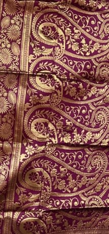 Regal Maroon Kanjeevaram Silk Saree with Golden Zari Butta and Intricate Border - View 4