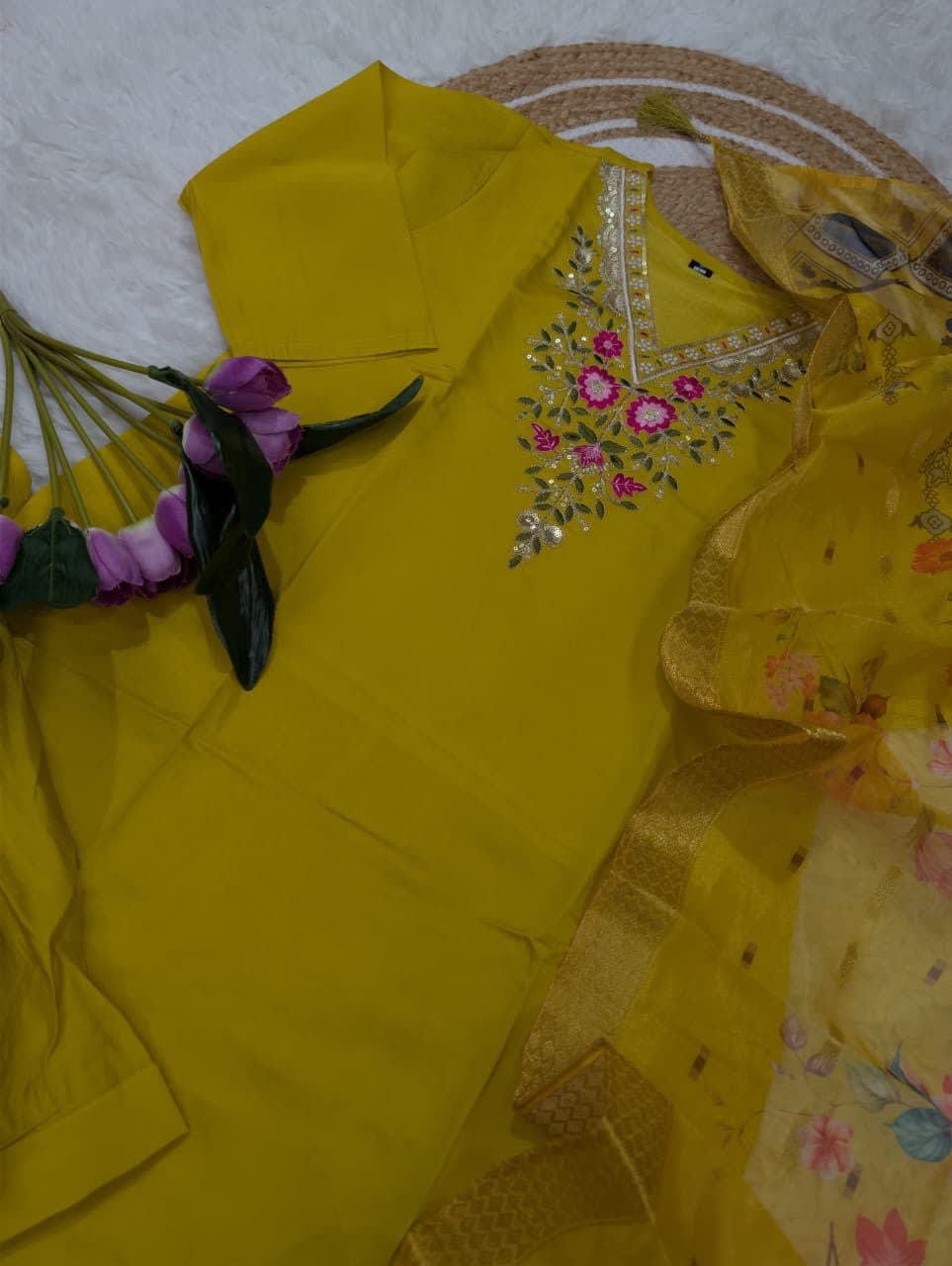 Women Pure Viscose Chanderi Embroidered Kurta Set