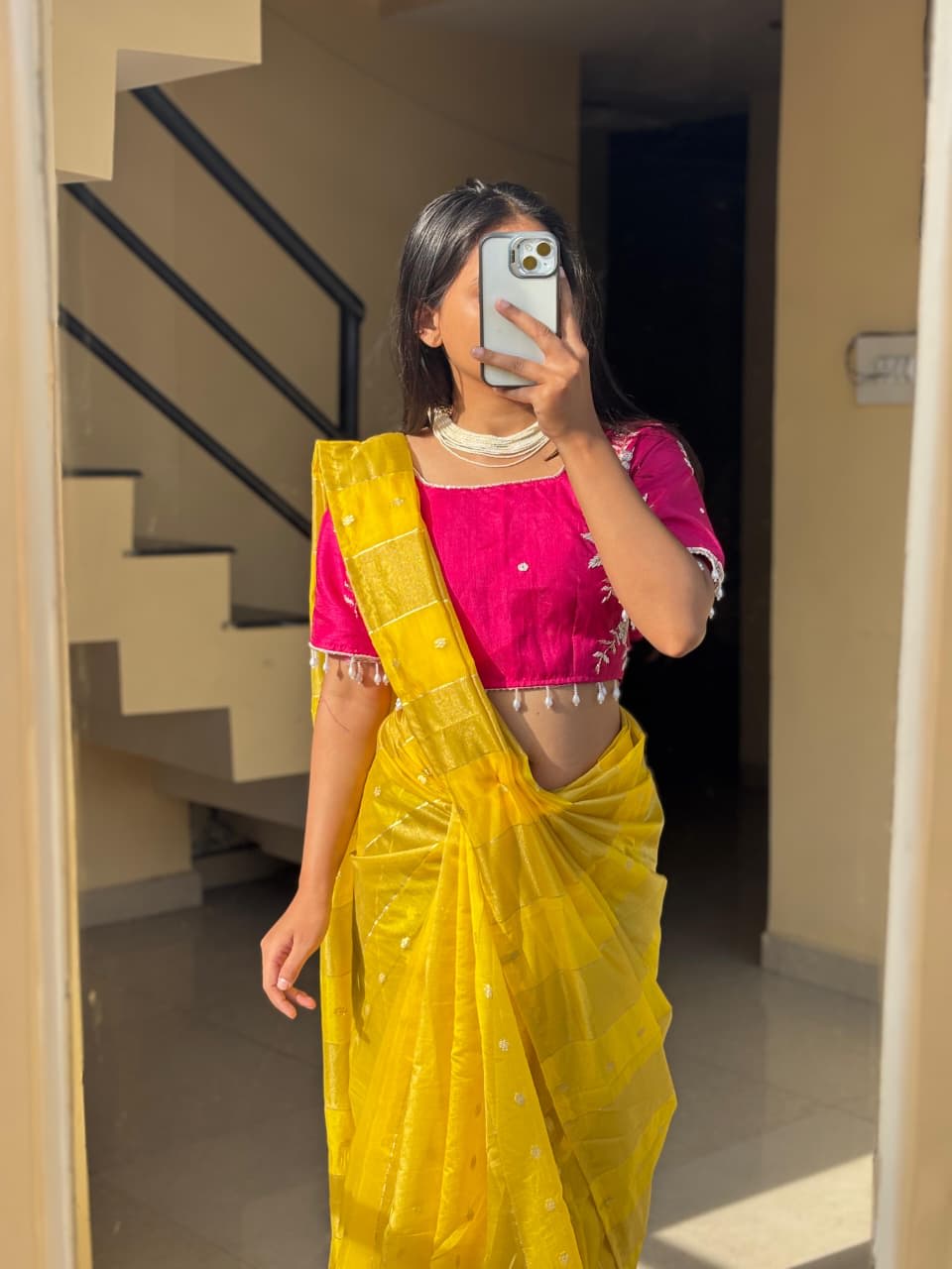 अति सुन्दर साड़ी – Designer Collection - View 4