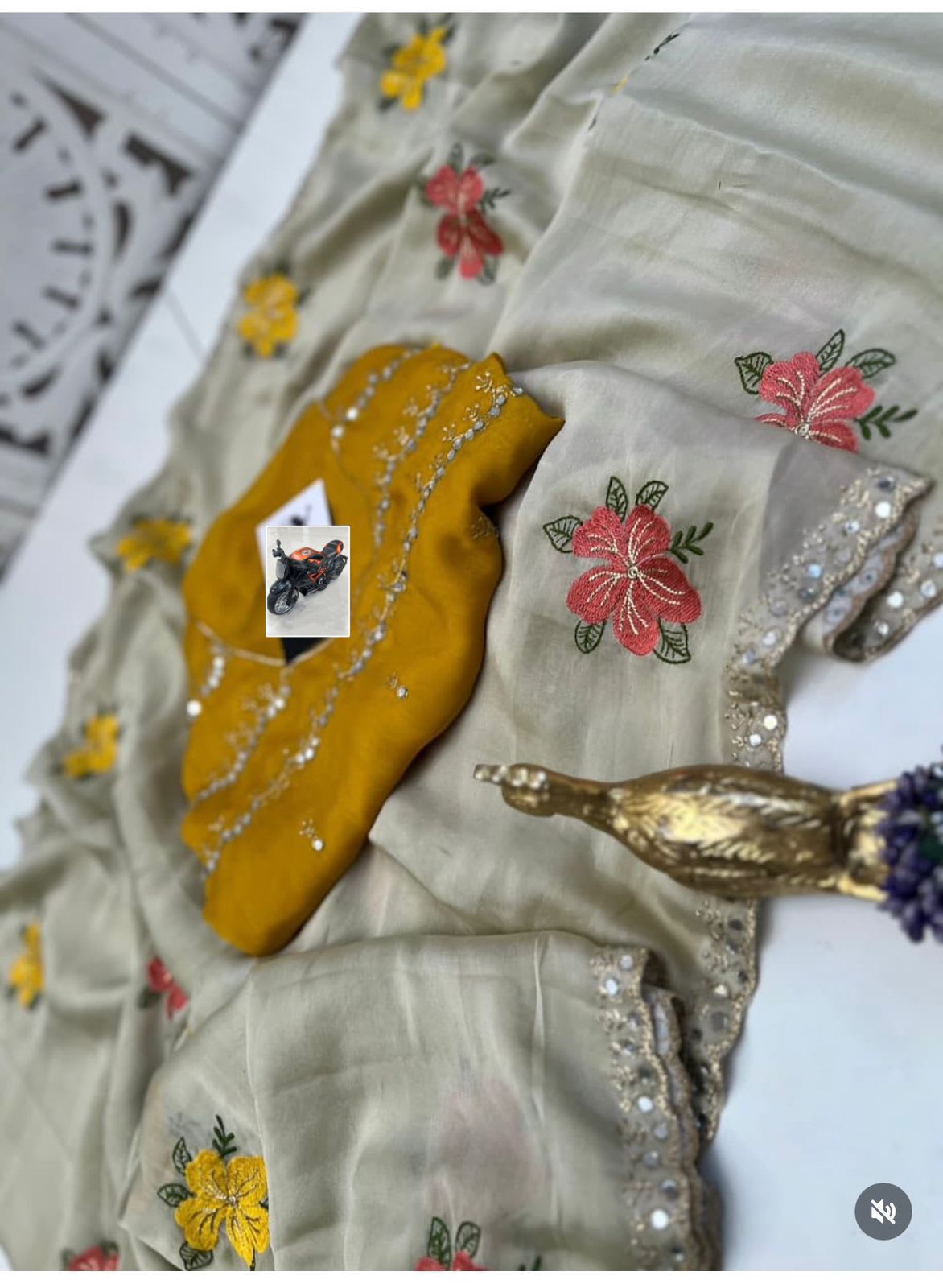 Chiffon Floral Embroidery Saree with Mirror Work - View 5