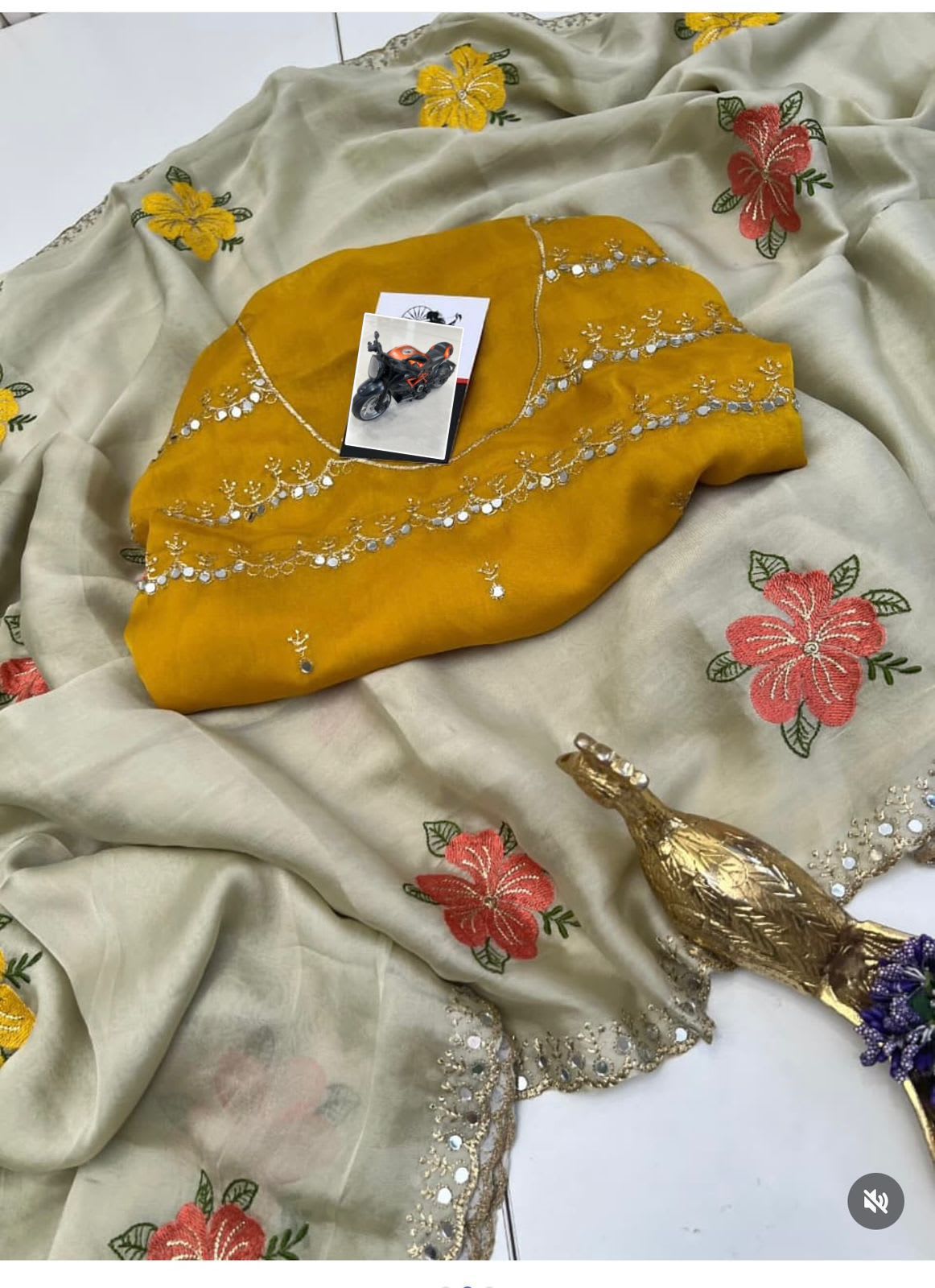 Chiffon Floral Embroidery Saree with Mirror Work - View 4