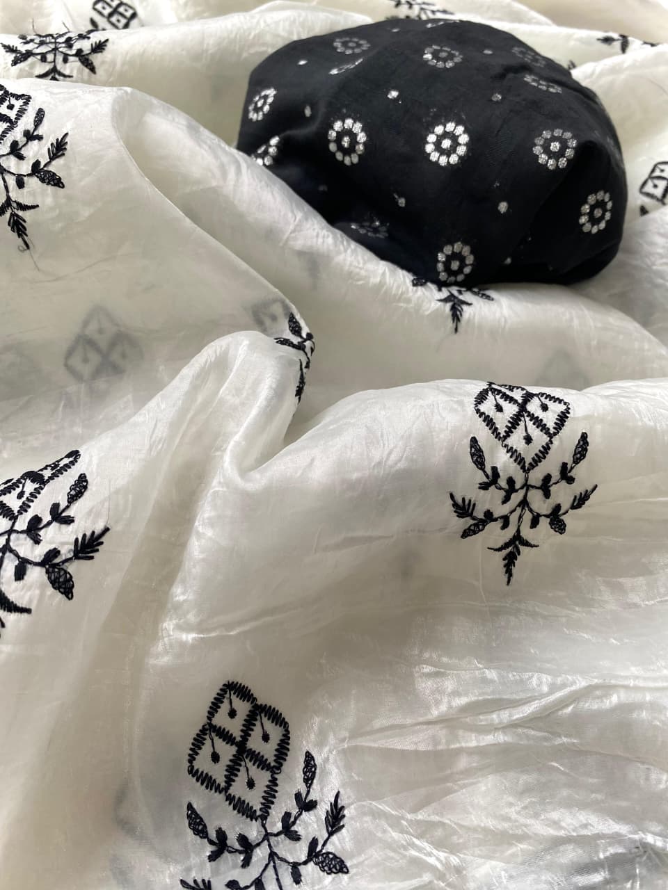 Catalog: DISHA – Pure Paper Crush Designer Saree - Pure Paper Crush Saree Online India - Buy at ₹1699 - Image 1