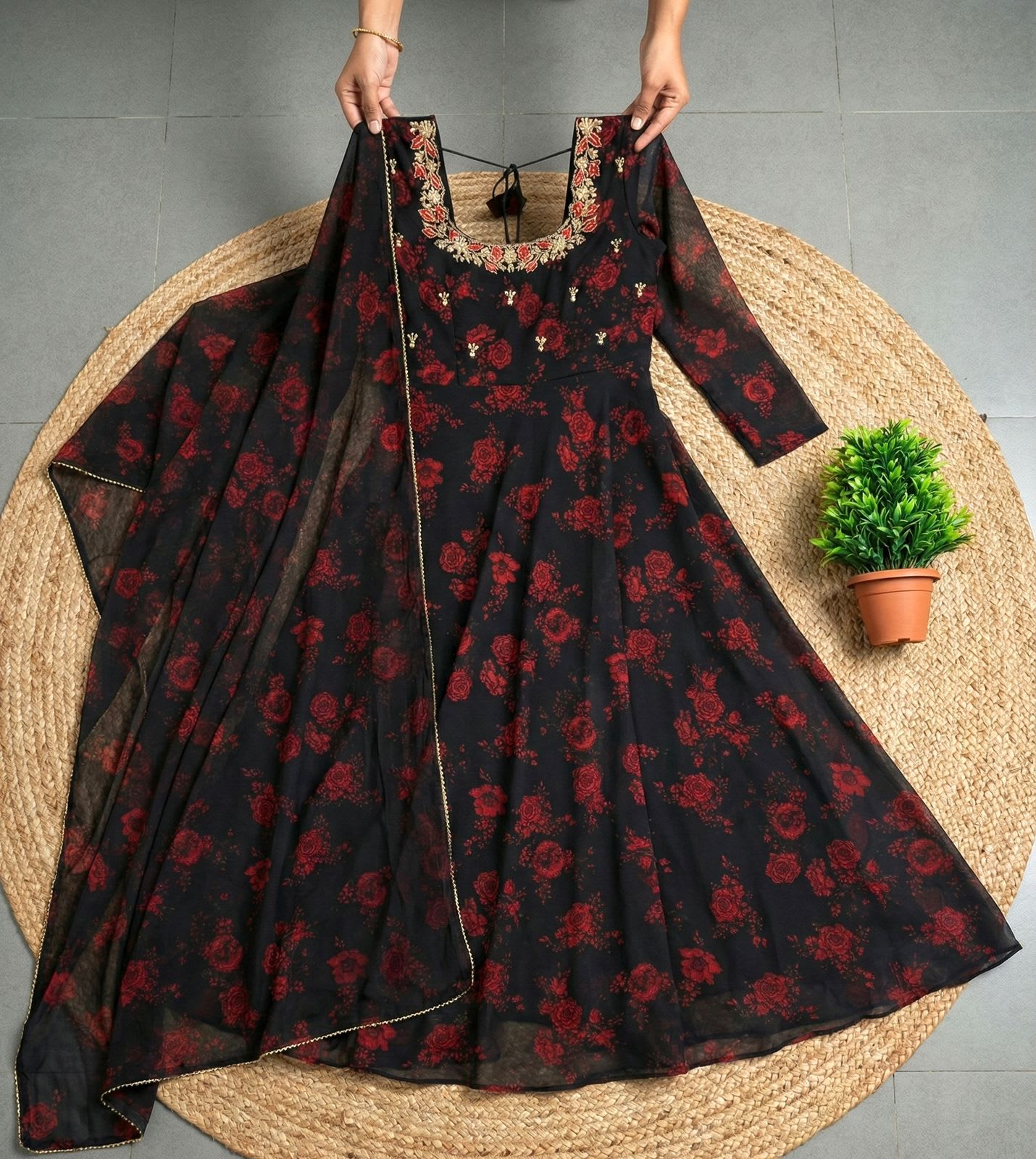 Rose Motif Anarkali Set - View 5