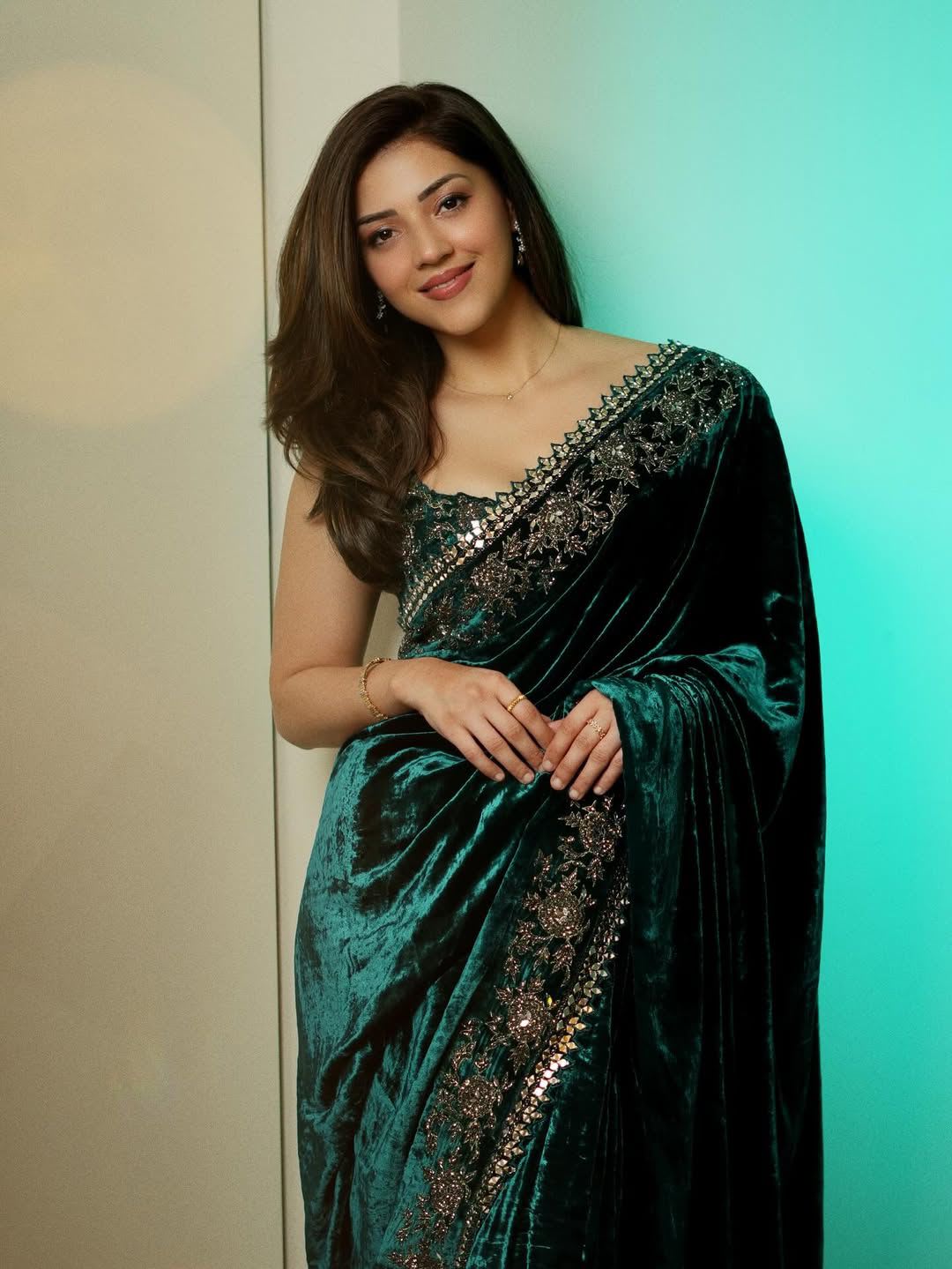 Beautiful Velvet Saree Collection – Special Edition - View 2